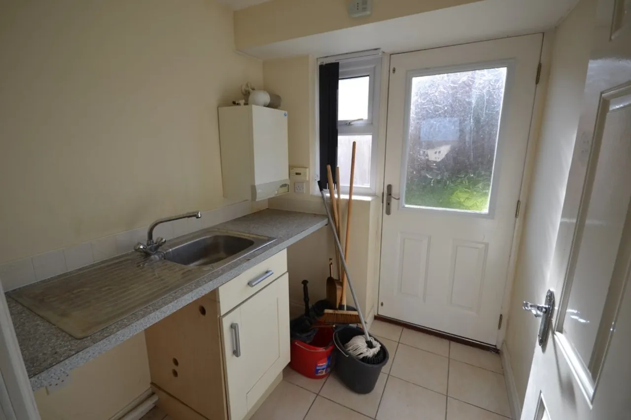 Brompton Road, Hamilton, Leicester, photo 6