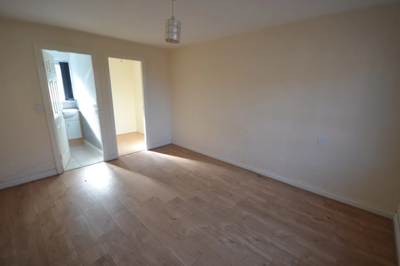 Brompton Road, Hamilton, Leicester, photo 3