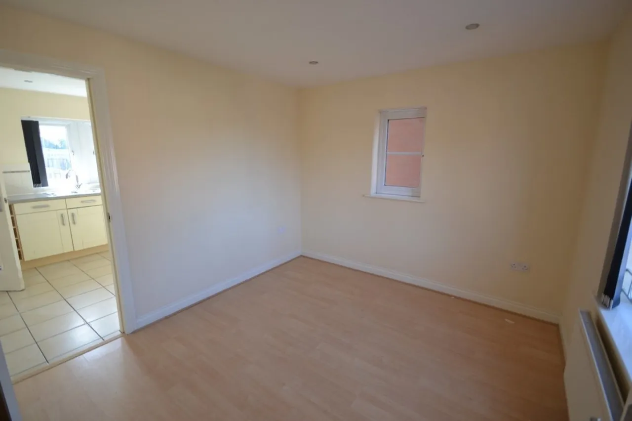 Brompton Road, Hamilton, Leicester, photo 10