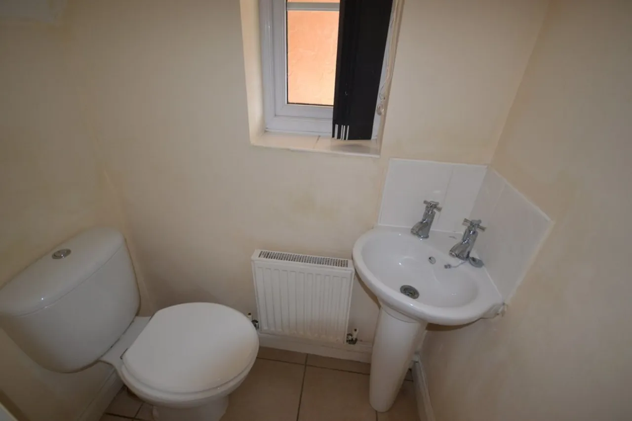 Brompton Road, Hamilton, Leicester, photo 7