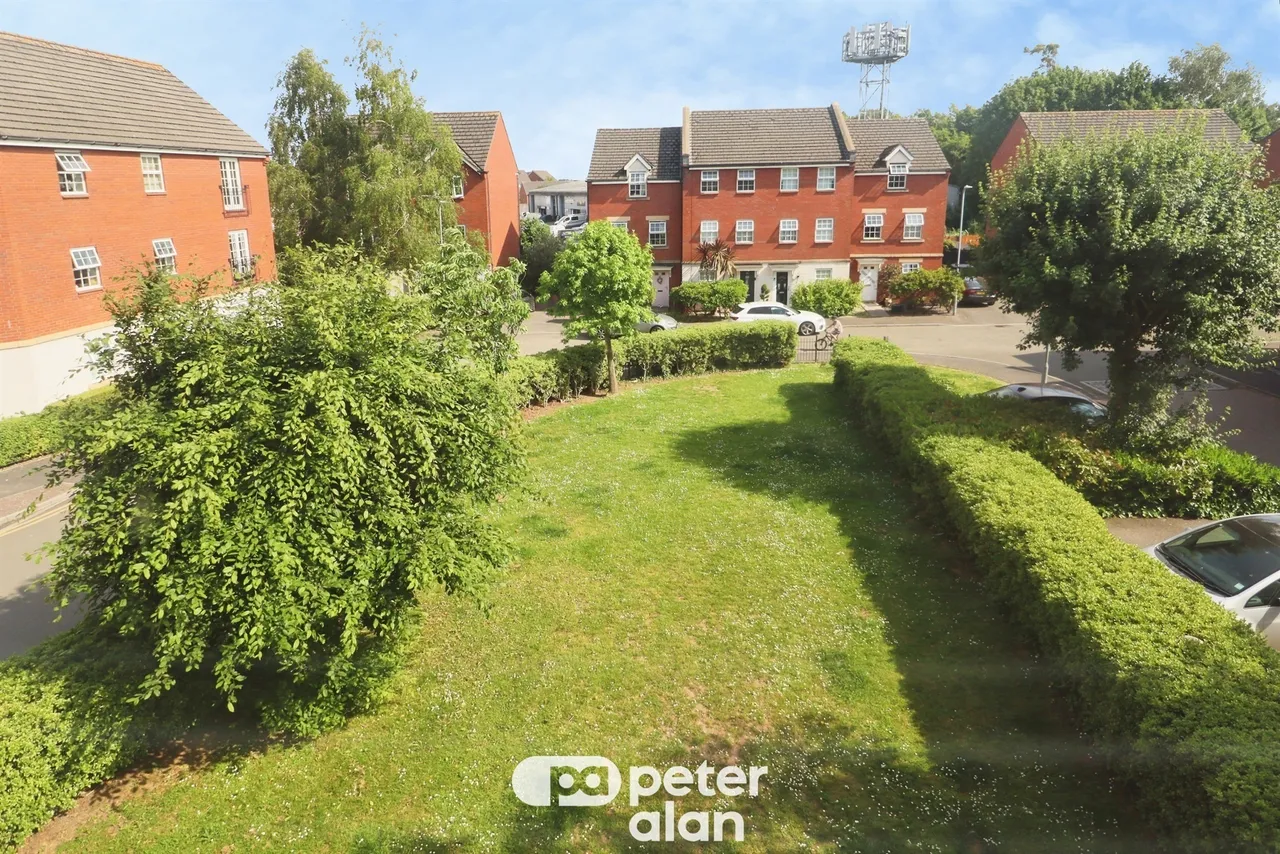 Doe Close, Cardiff, CF23, photo 15