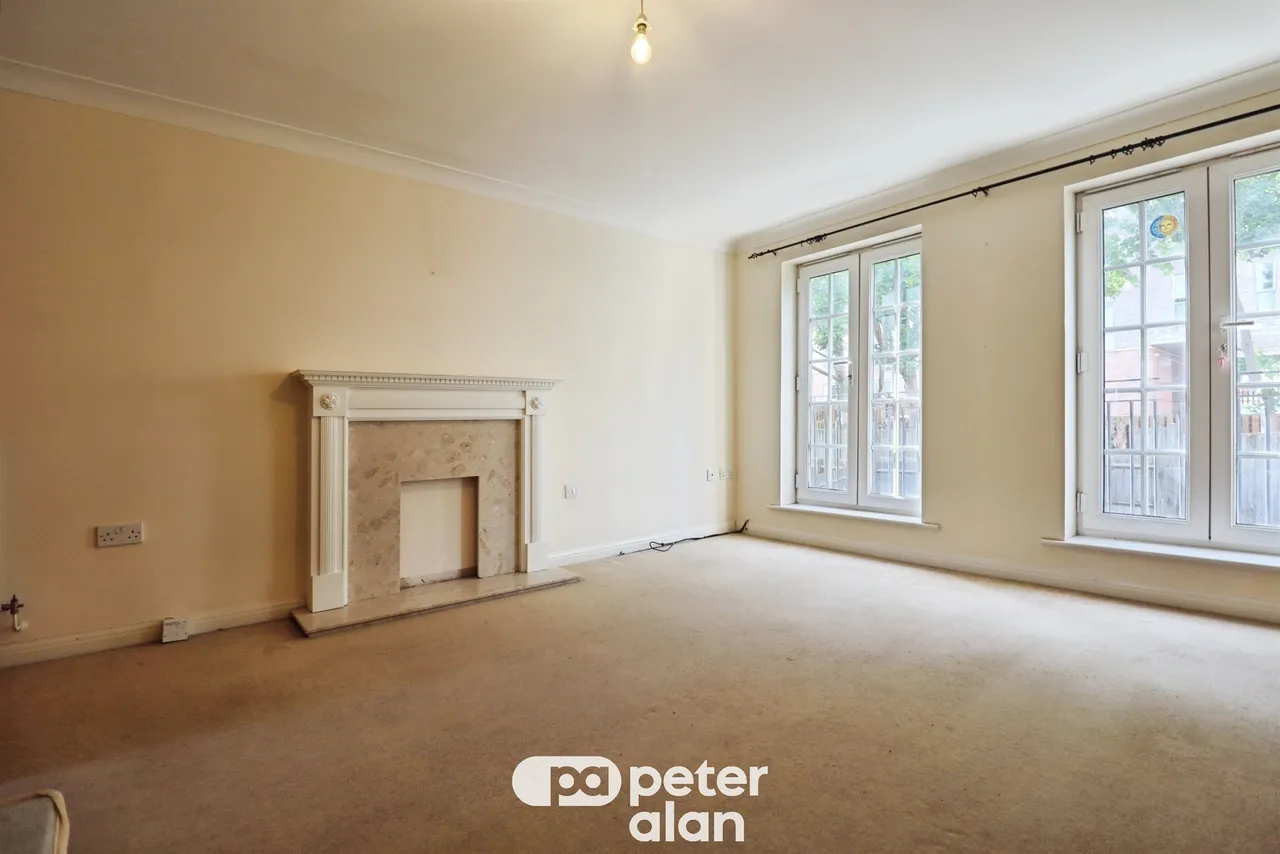 Doe Close, Cardiff, CF23, photo 6