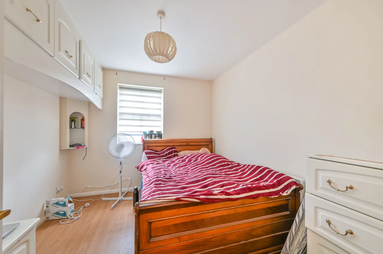 85 Chamberlayne Avenue, Wembley, photo 8