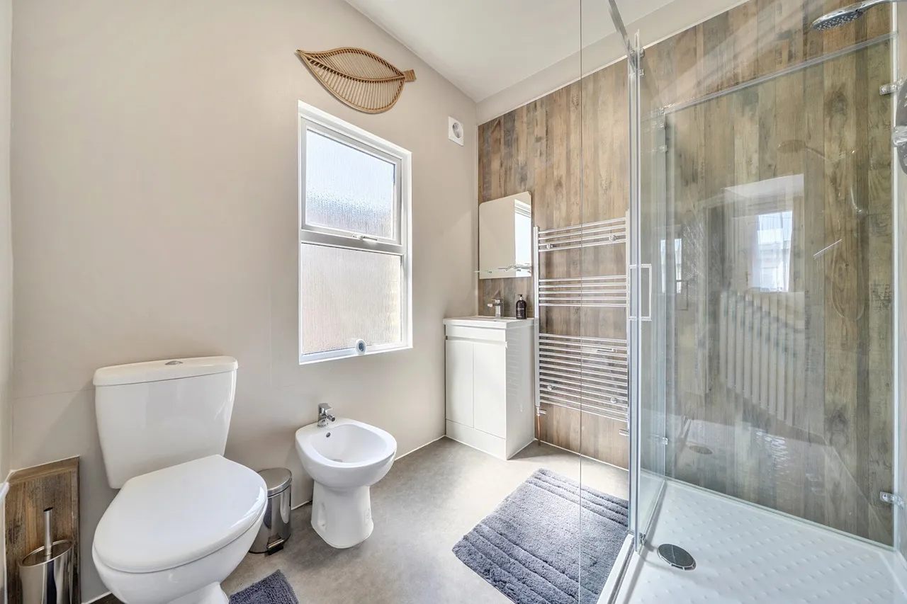 Bowness Road, SE6, photo 8