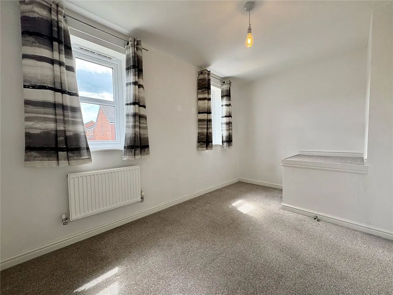 Dan Y Cwarre, Carway, SA17, photo 10