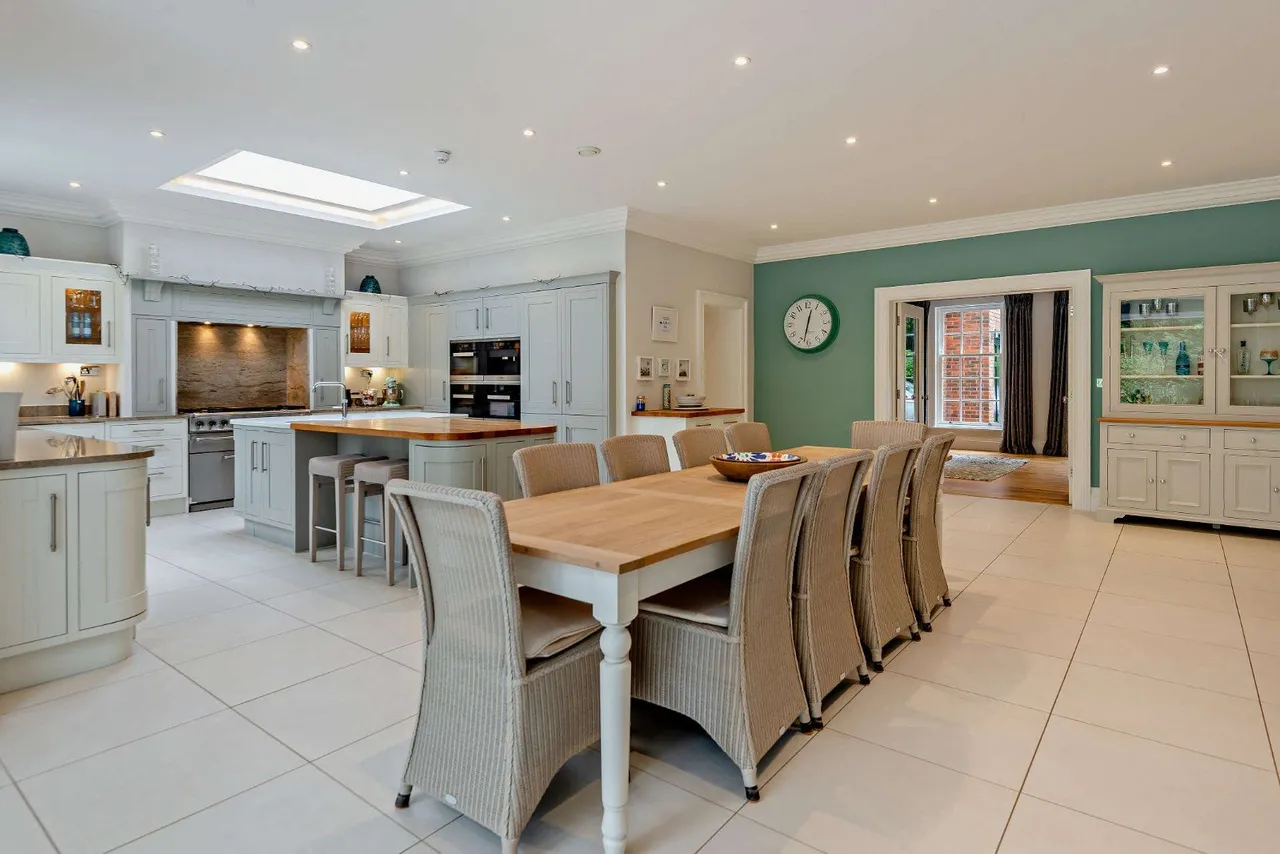 Monks Walk, Ascot, Berkshire, SL5 9AZ, photo 10