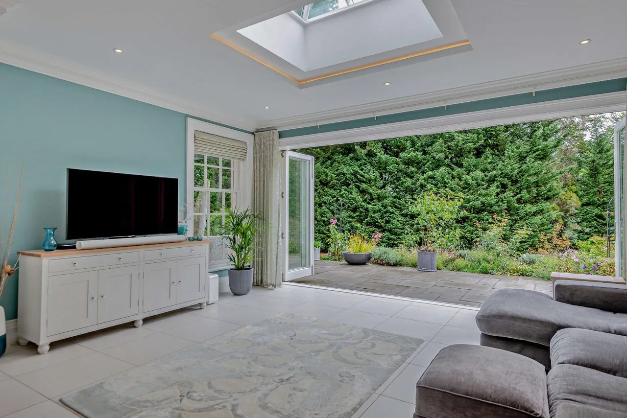 Monks Walk, Ascot, Berkshire, SL5 9AZ, photo 5