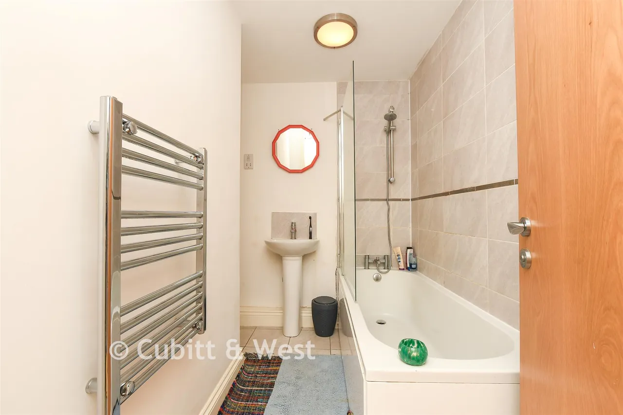 Woodlands Road, Redhill, RH1, photo 7