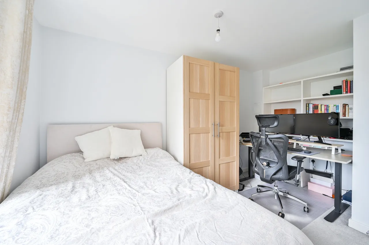 Flat 61, 64 St Georges Way, London, photo 5