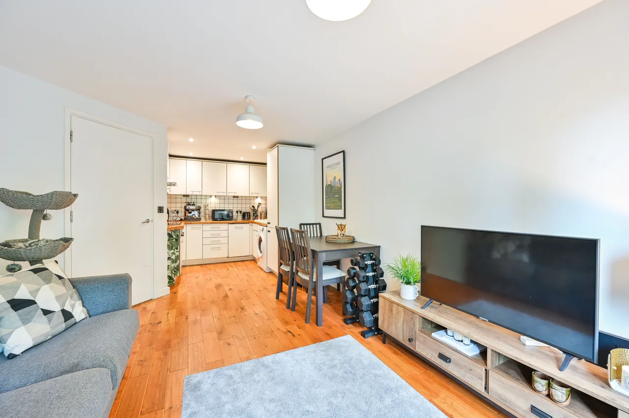 Flat 61, 64 St Georges Way, London, photo 7