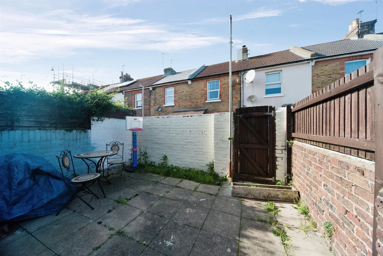 Beltring Road, Eastbourne, BN22, photo 12