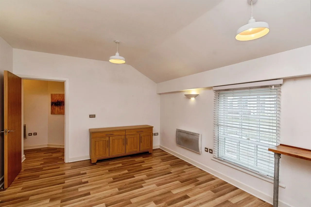 Wolverhampton Street, Walsall, WS2, photo 6