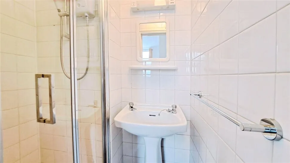 Queens Road, Hastings, TN34, photo 4