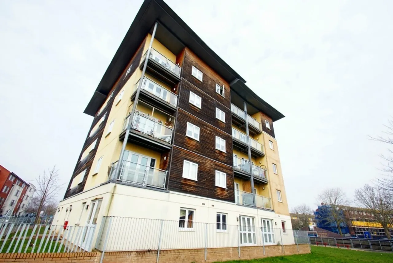 1 bed flat to rent, Heol Staughton, Cardiff, CF10