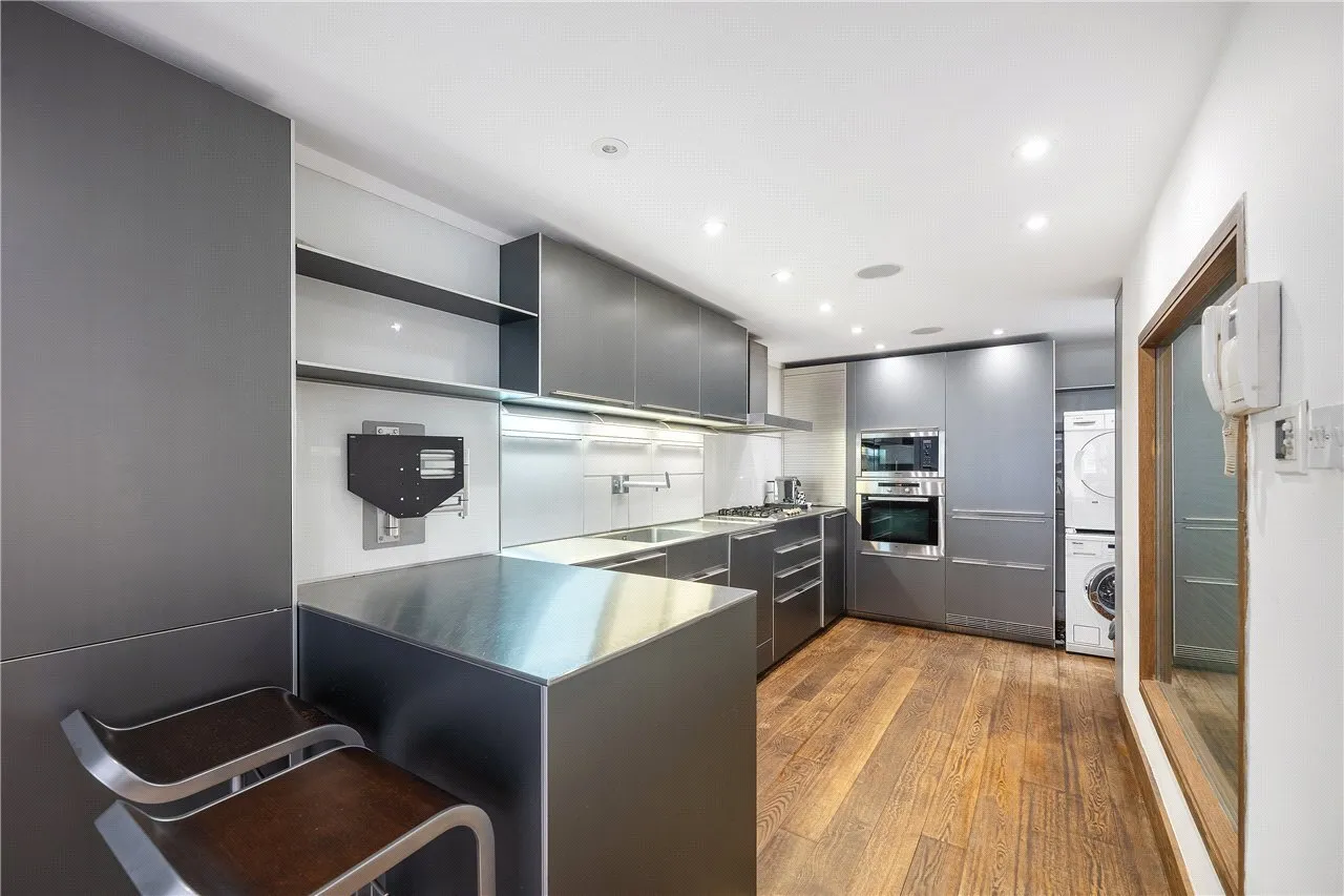 St. Catherines Mews, London, SW3, photo 7