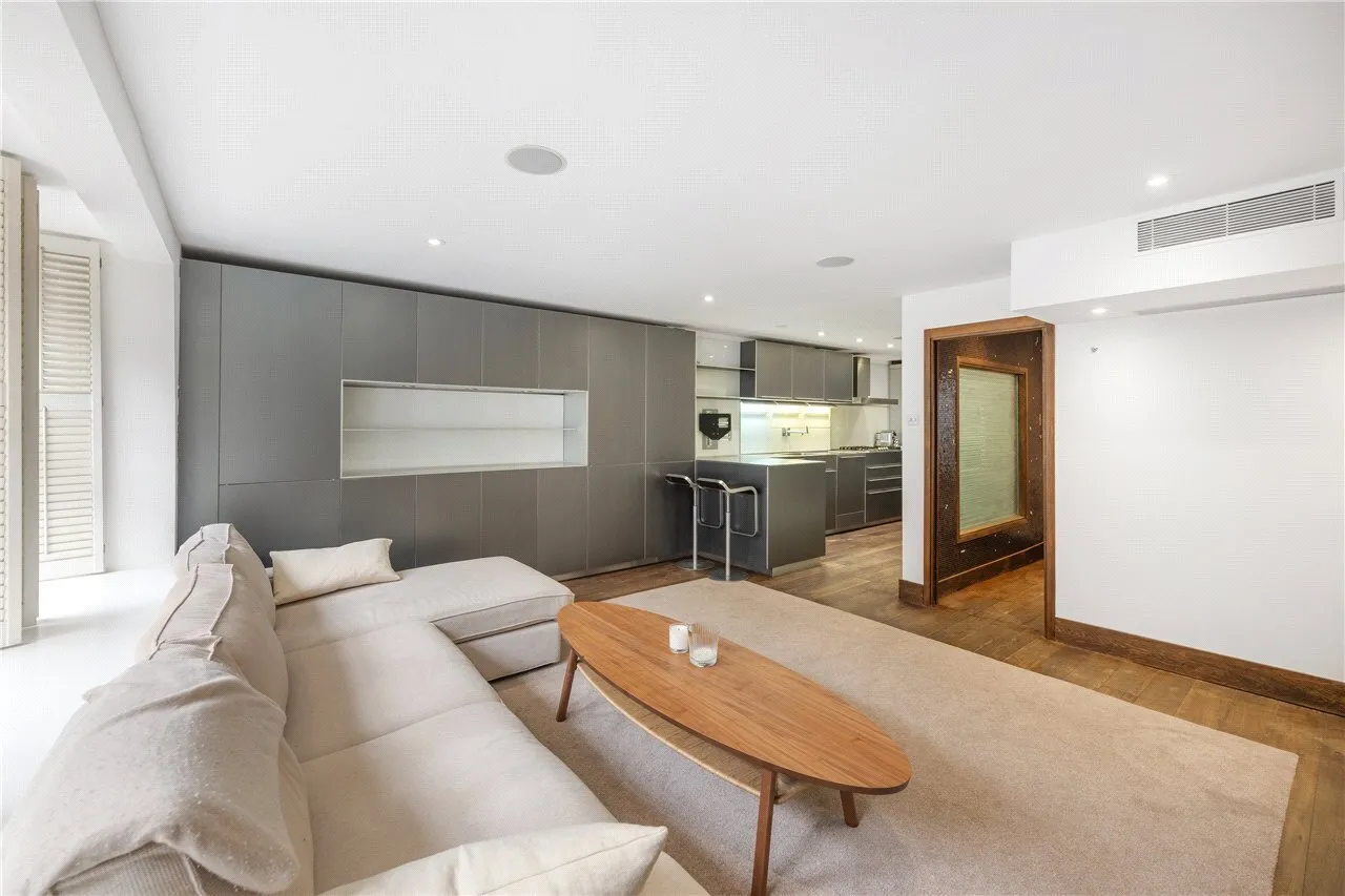 St. Catherines Mews, London, SW3, photo 5
