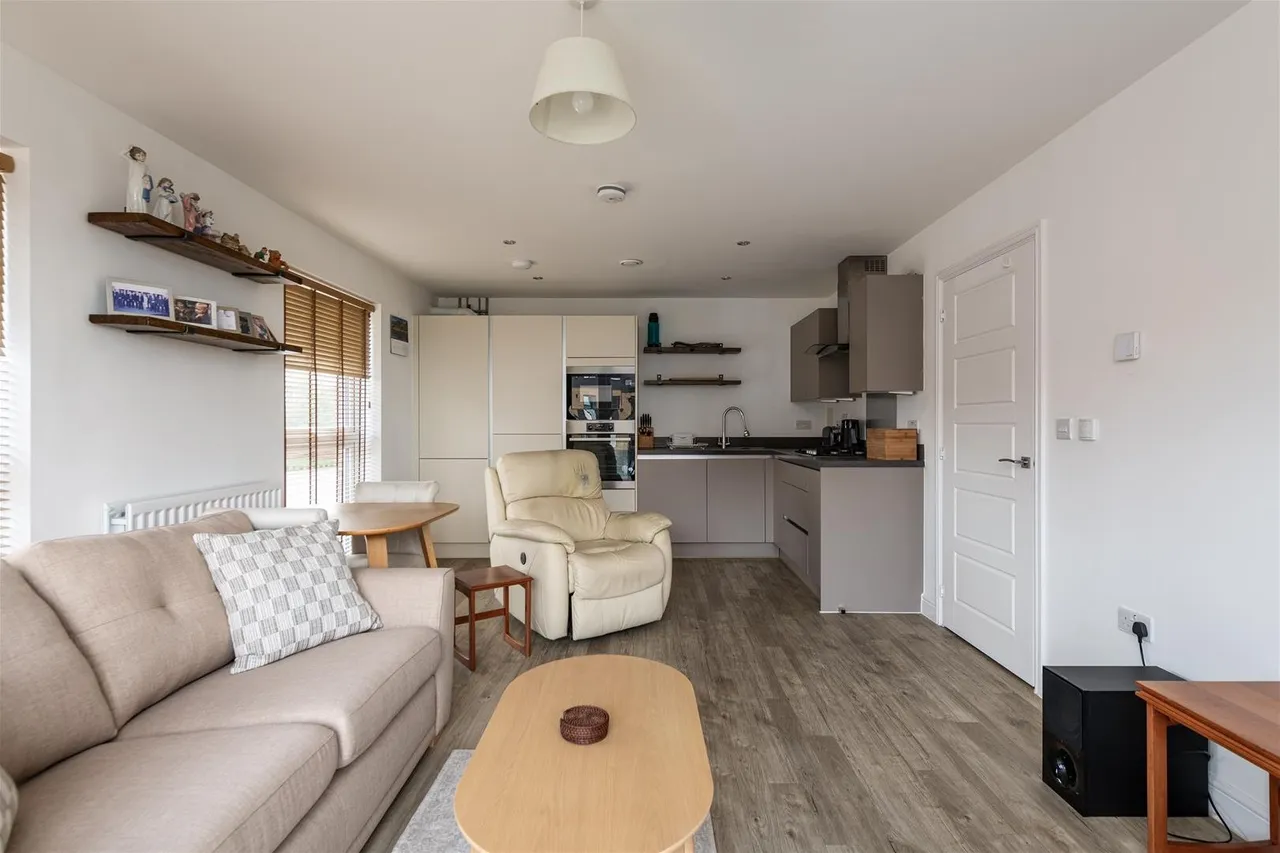 Ackers Drive, Ebbsfleet Valley, Kent DA10 1DX, photo 4
