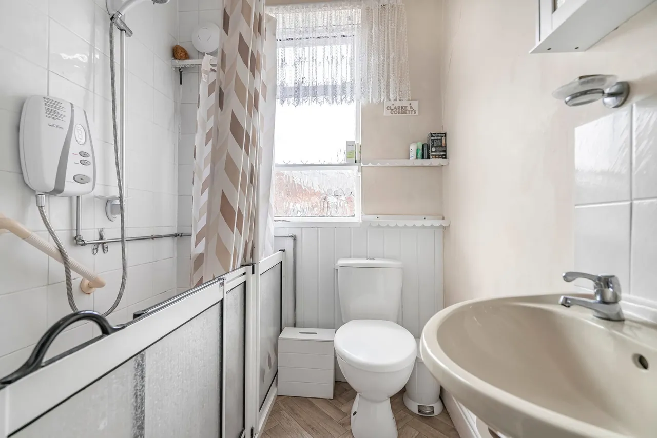 Leybourne Avenue, Manchester, M19, photo 13