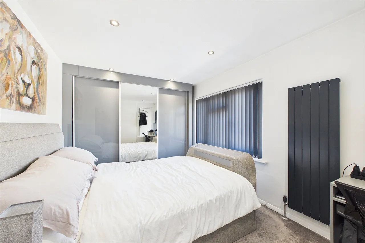 The Close, Lightwater, GU18, photo 8