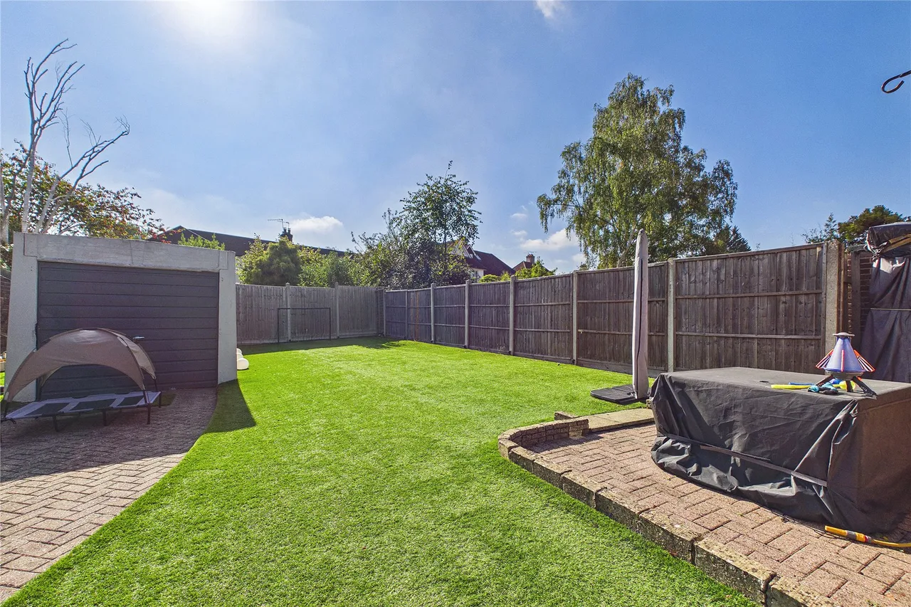 The Close, Lightwater, GU18, photo 11