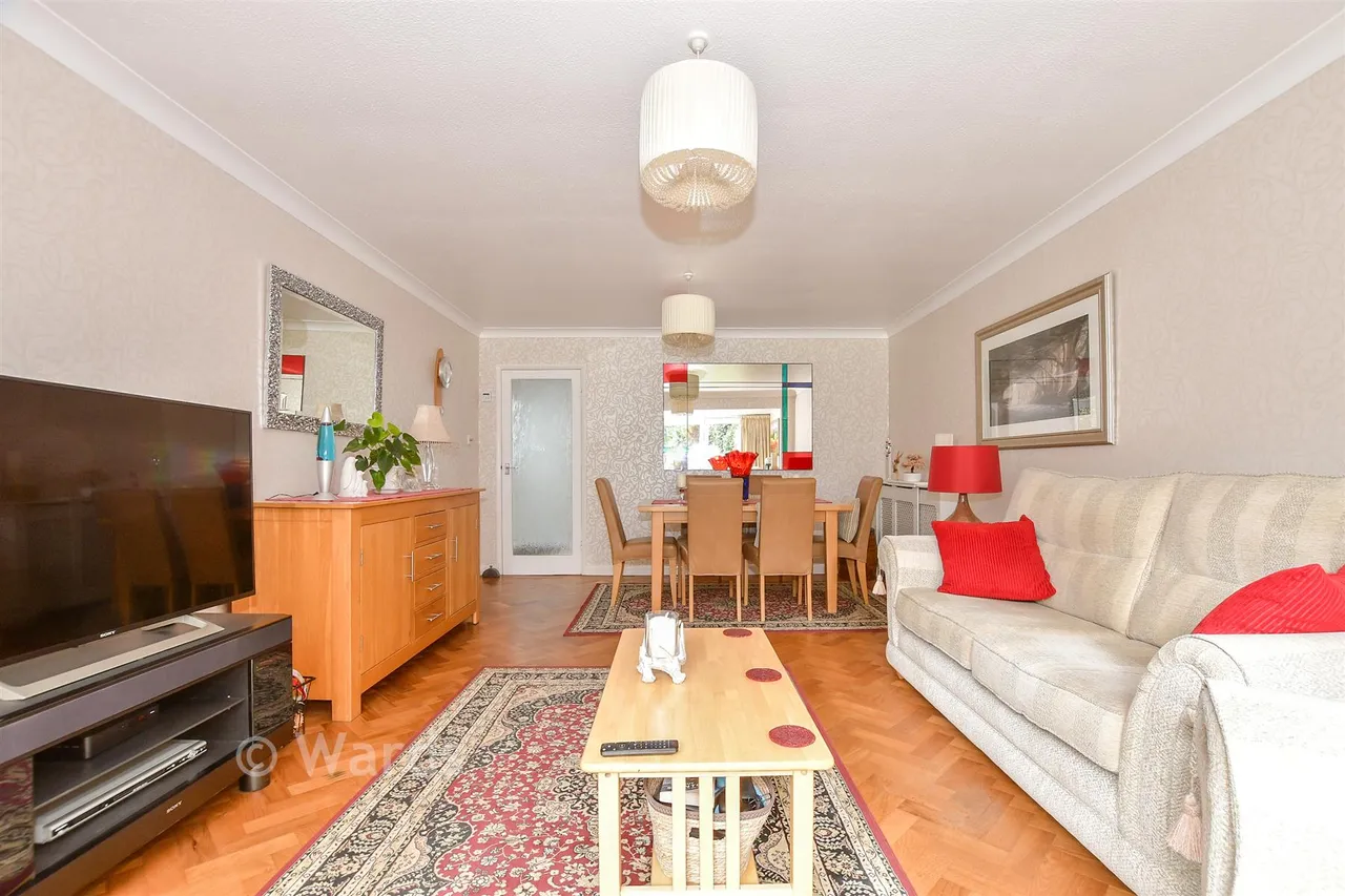 Parrock Avenue, Gravesend, DA12, photo 4