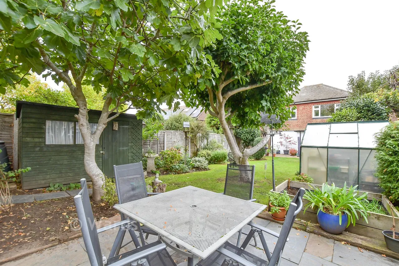 Parrock Avenue, Gravesend, DA12, photo 12