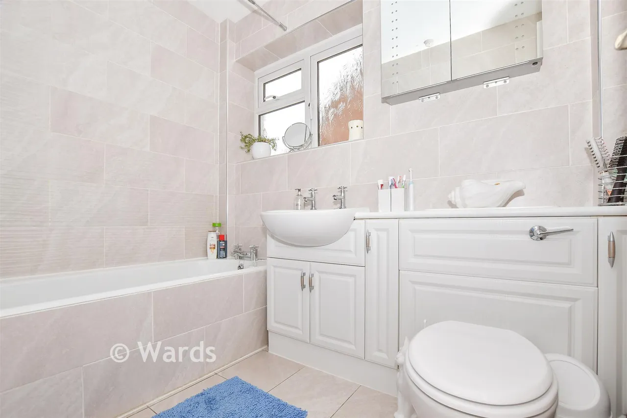 Parrock Avenue, Gravesend, DA12, photo 8