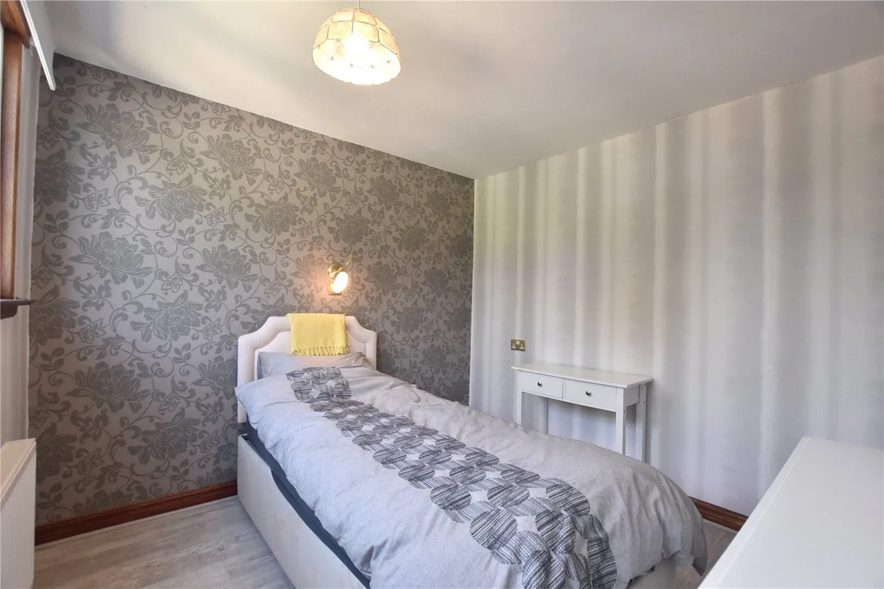 Higher Lomax Lane, Heywood, OL10, photo 12