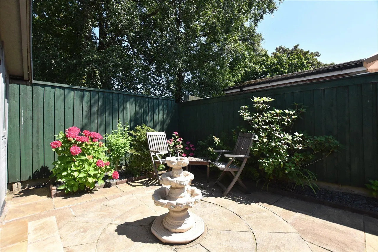 Higher Lomax Lane, Heywood, OL10, photo 21