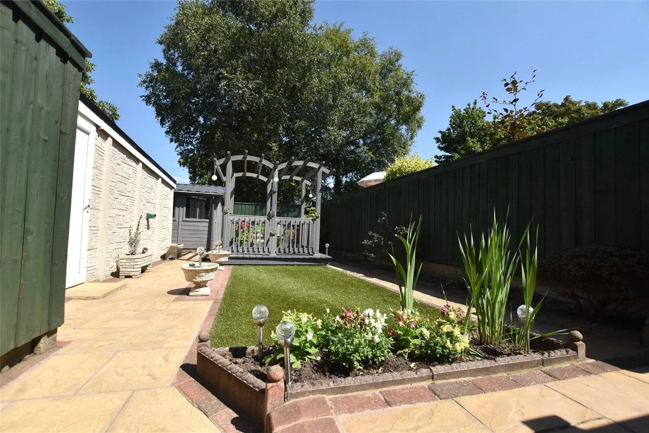 Higher Lomax Lane, Heywood, OL10, photo 23