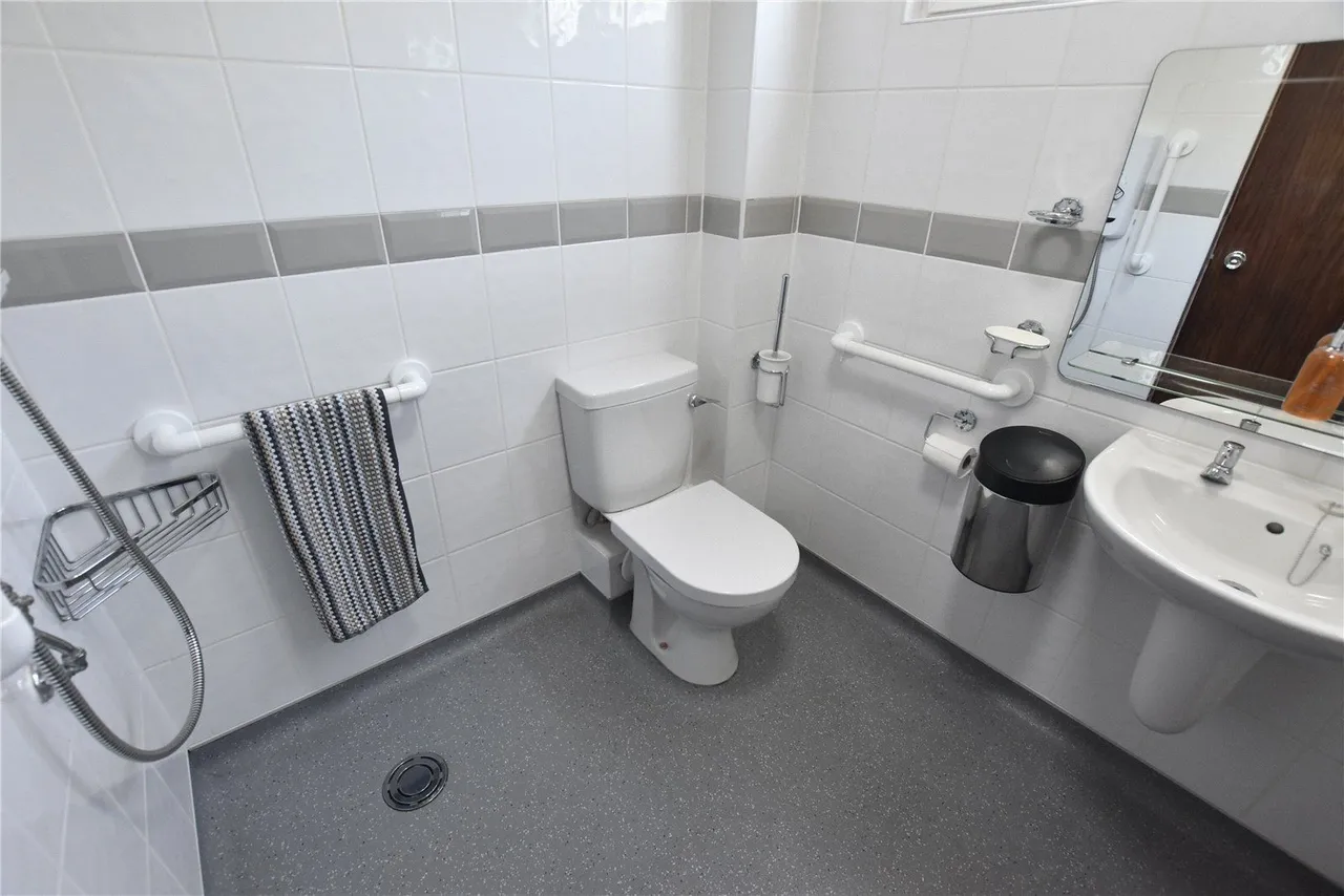 Higher Lomax Lane, Heywood, OL10, photo 16