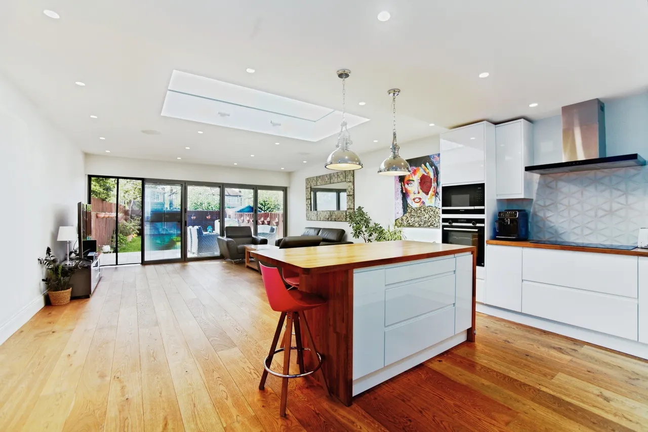 Hillcross Avenue, Morden, SM4, photo 3