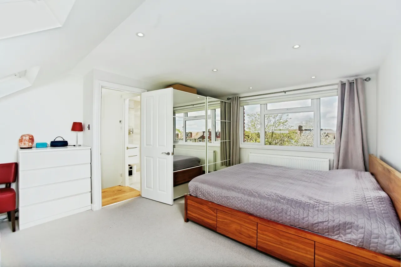 Hillcross Avenue, Morden, SM4, photo 8