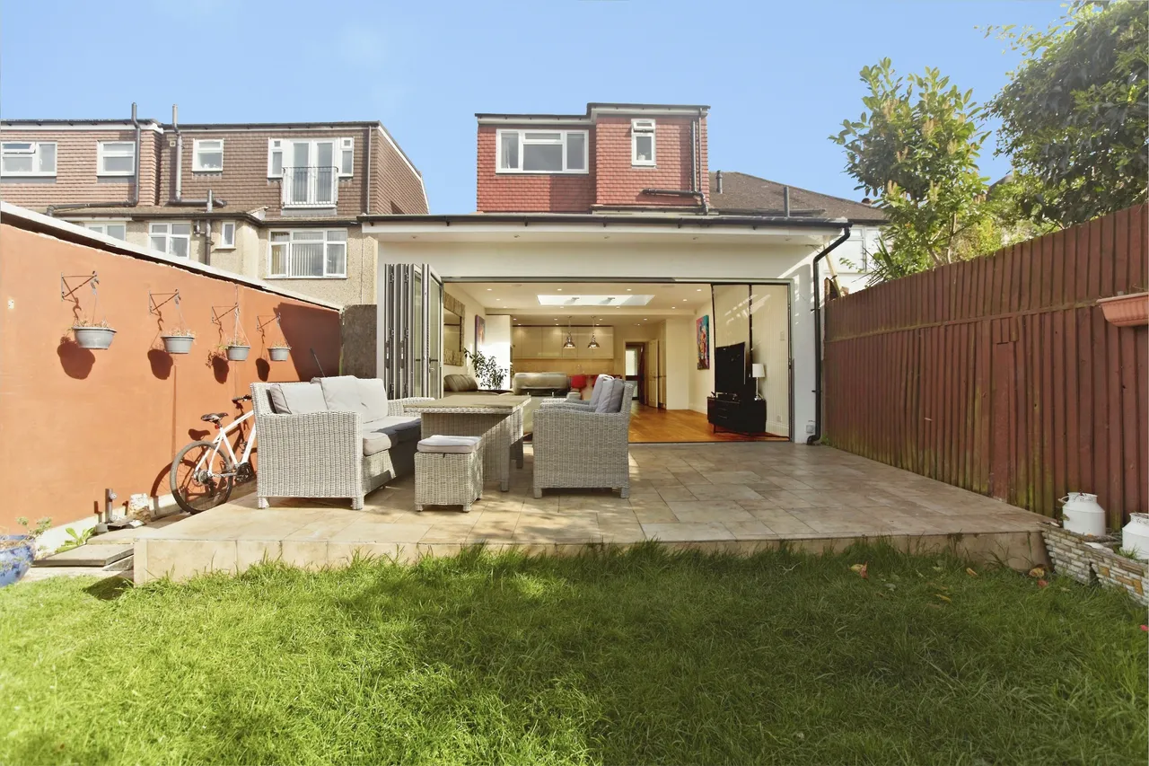 Hillcross Avenue, Morden, SM4, photo 17