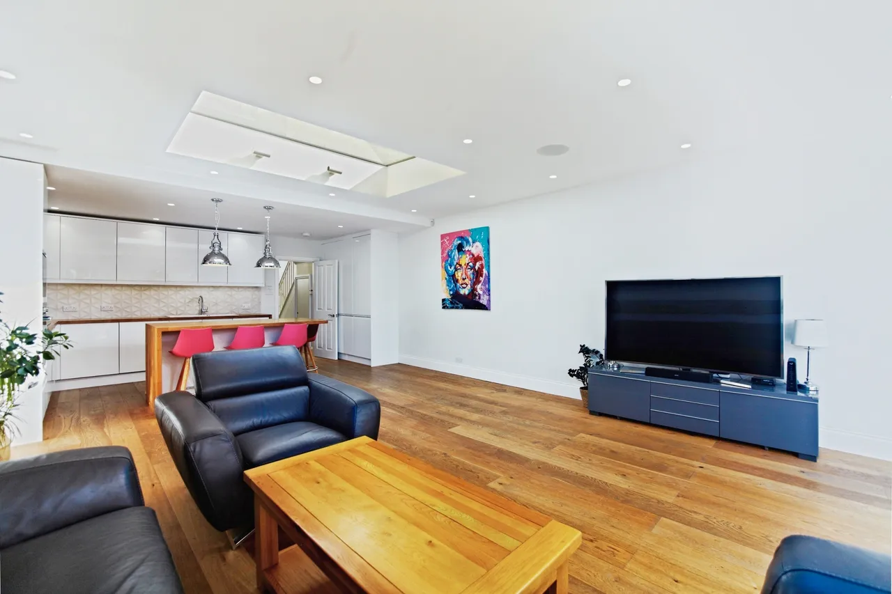 Hillcross Avenue, Morden, SM4, photo 5