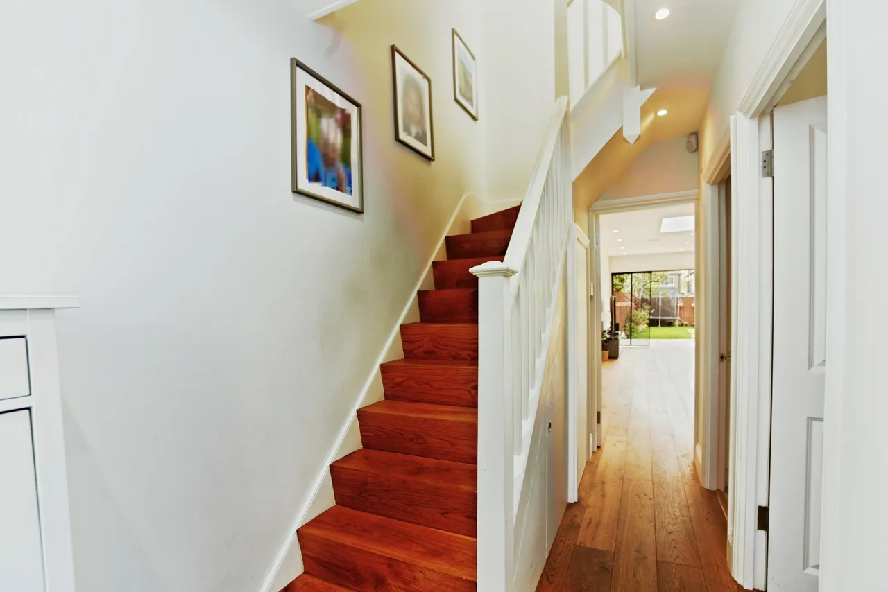 Hillcross Avenue, Morden, SM4, photo 16