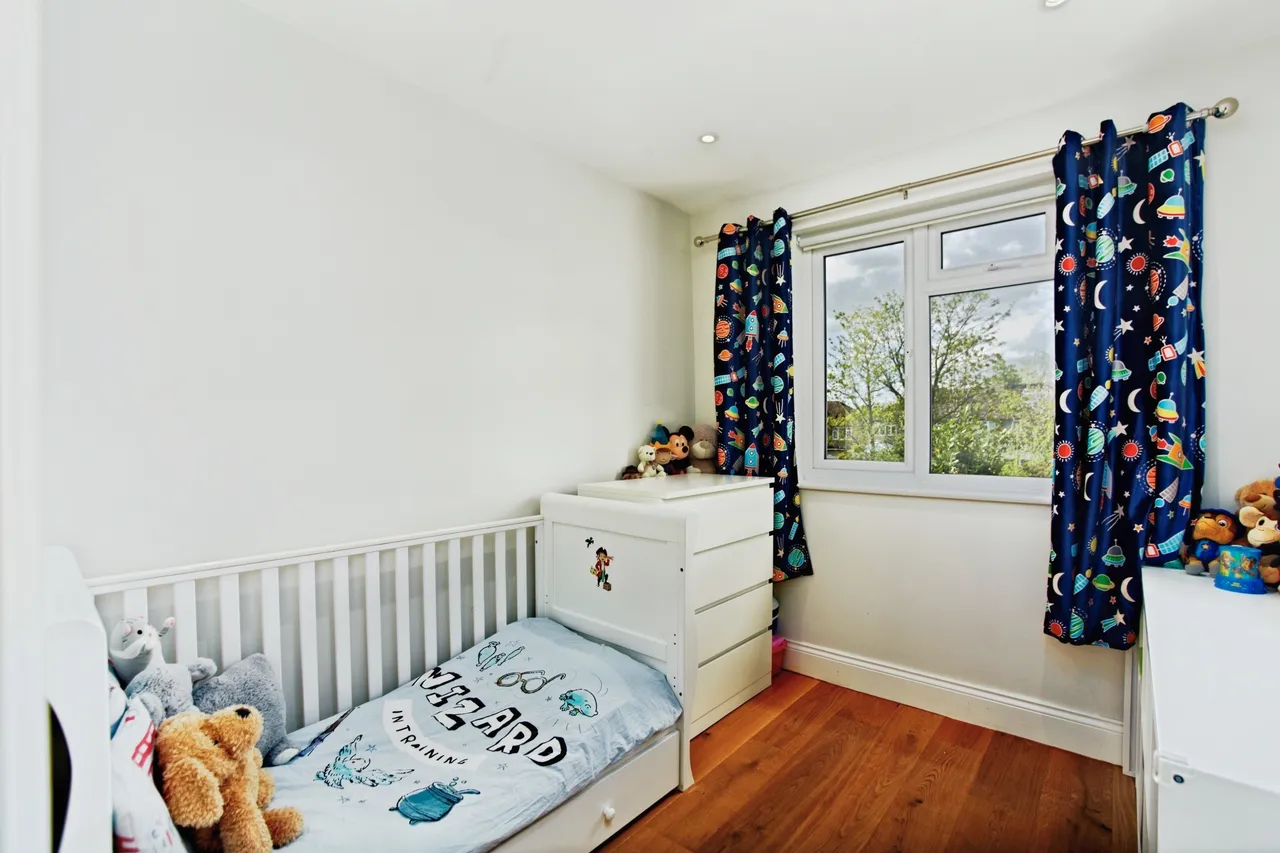 Hillcross Avenue, Morden, SM4, photo 11