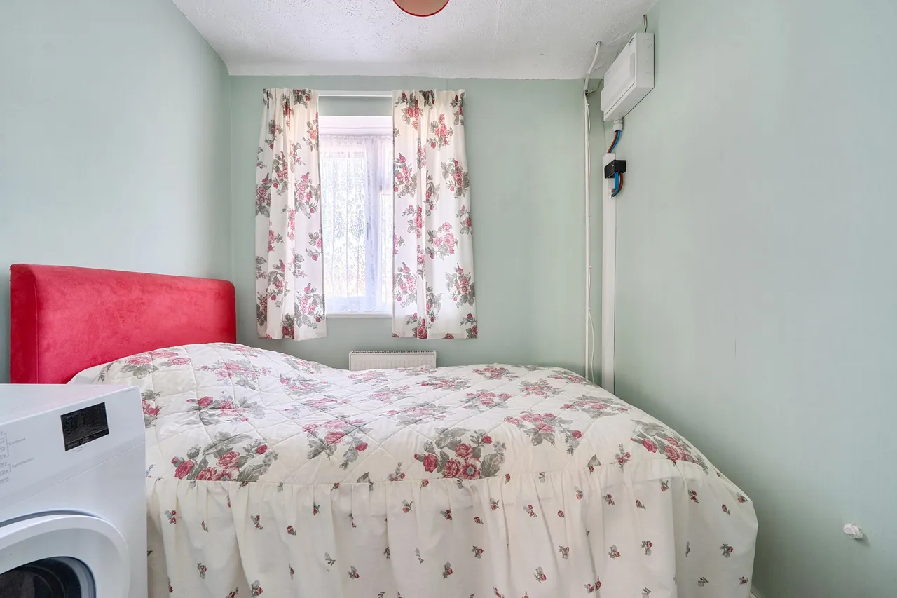 Woodfield Park Road, Emsworth, PO10, photo 9