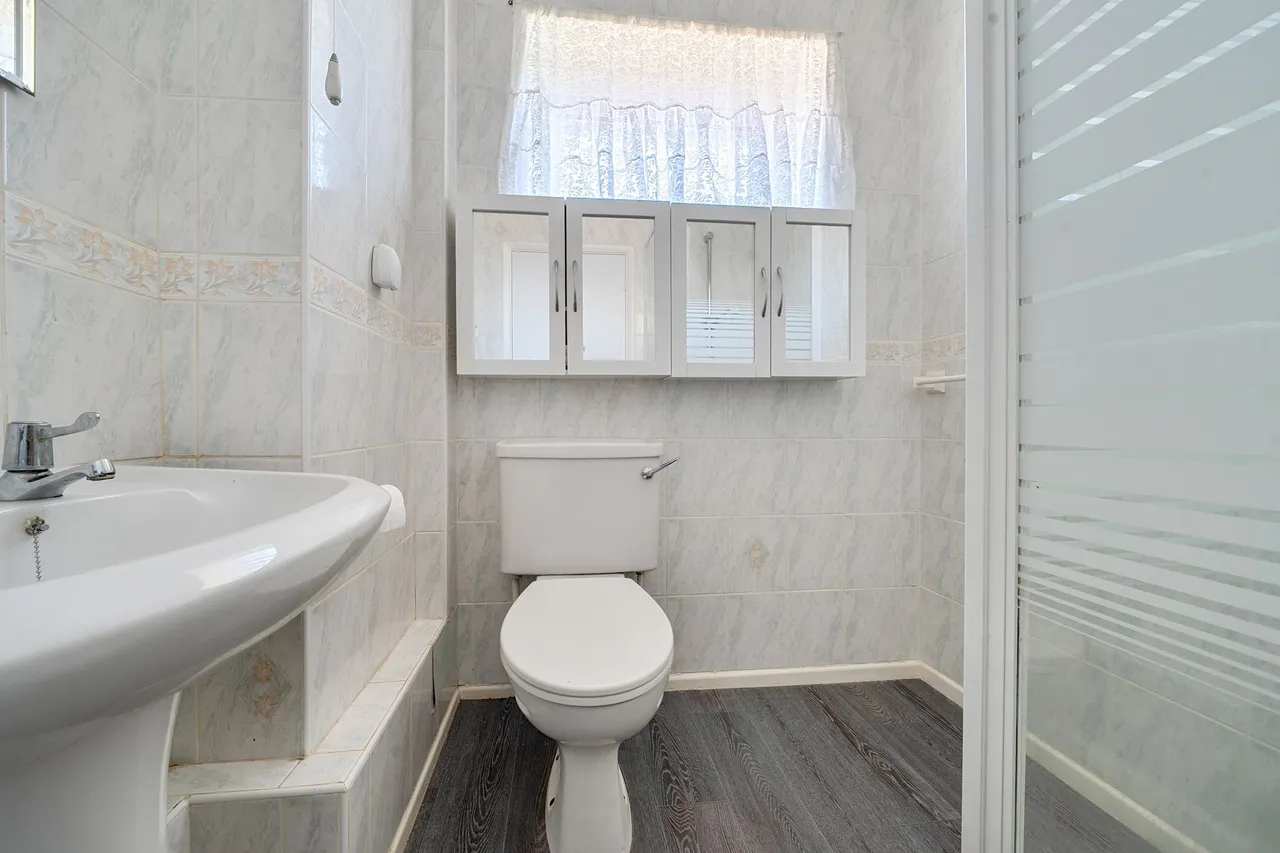 Woodfield Park Road, Emsworth, PO10, photo 10
