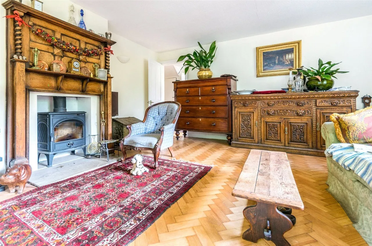 Lower Street, Fittleworth, RH20, photo 3