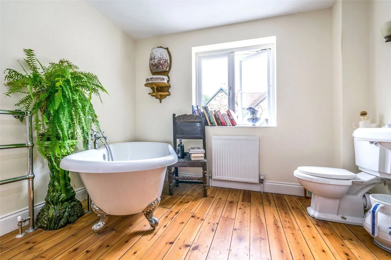 Lower Street, Fittleworth, RH20, photo 7