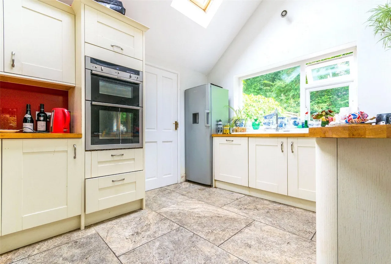 Lower Street, Fittleworth, RH20, photo 5