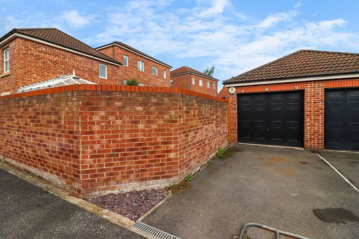 Scotsman Drive, Scawthorpe, DN5, photo 14