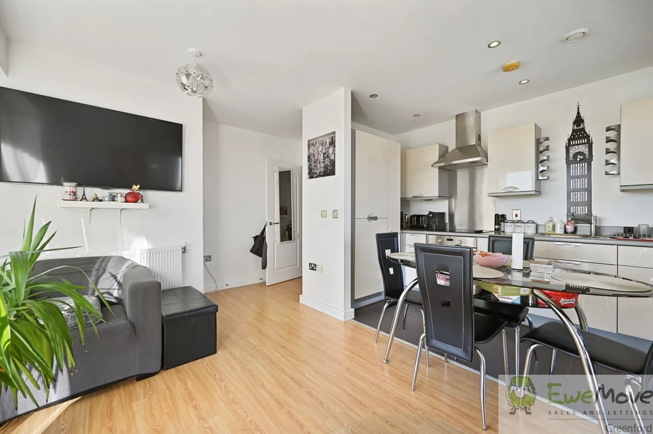 1 bed flat for sale, Central Way, NW10