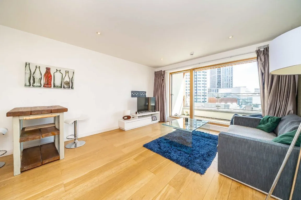 1 bed flat for sale, Hardwicks Square, SW18