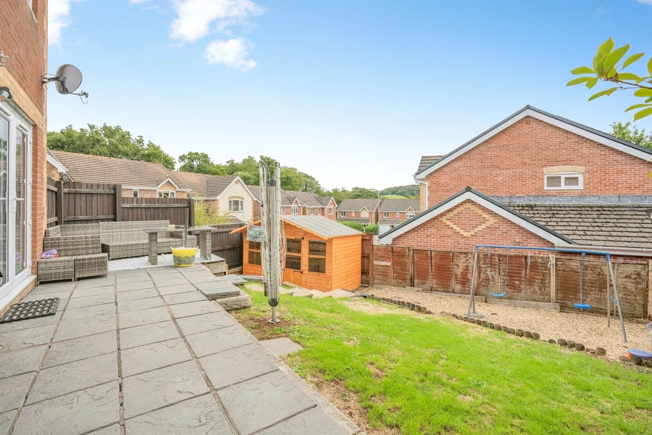 Willow Close, Beddau, CF38, photo 17