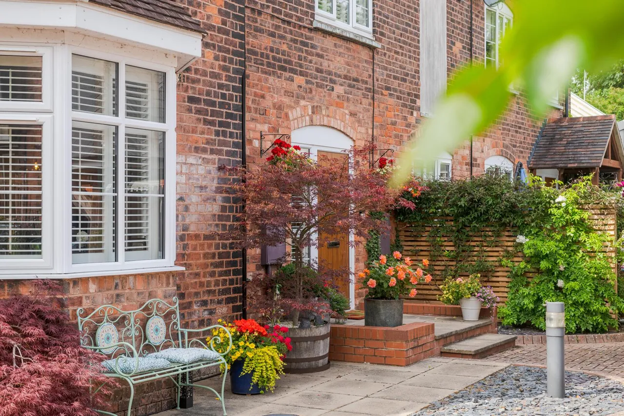 Nash Court, Belbroughton, Stourbridge, photo 24