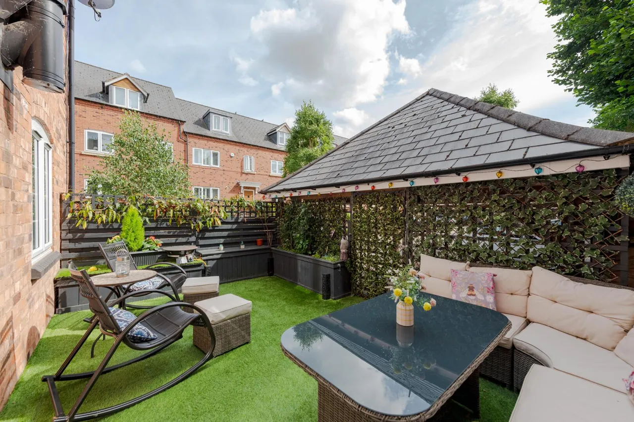 Nash Court, Belbroughton, Stourbridge, photo 23
