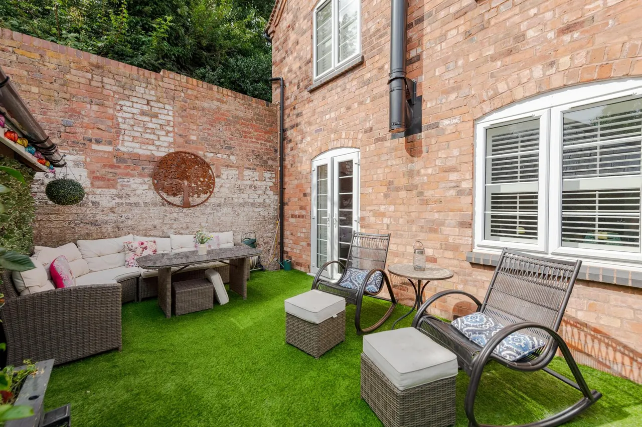 Nash Court, Belbroughton, Stourbridge, photo 22