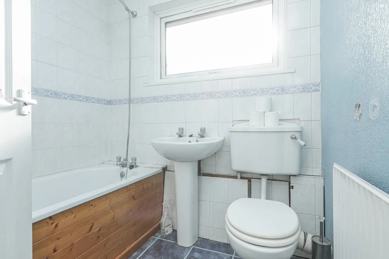 Ashborne Close, Kennington, TN24, photo 9